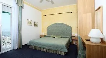 Hotel Bellariva Лидо-ди-Езоло