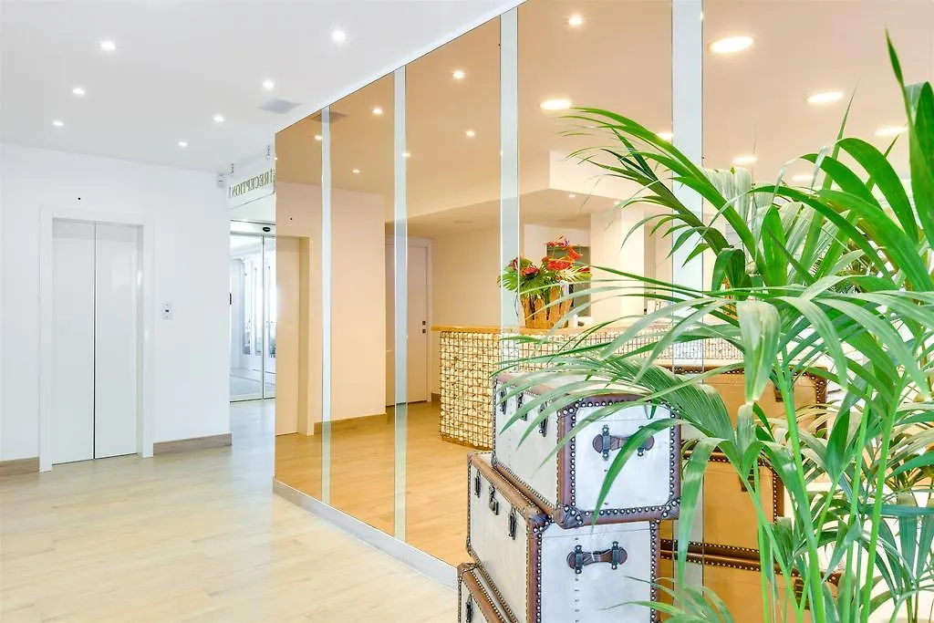 Hotel Bellariva Лидо-ди-Езоло 3*,